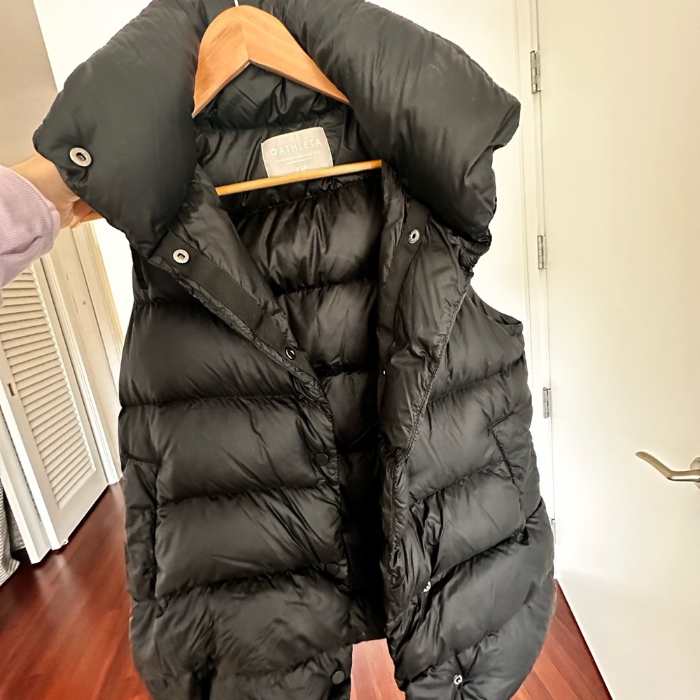 Athleta Black Puffer Vest